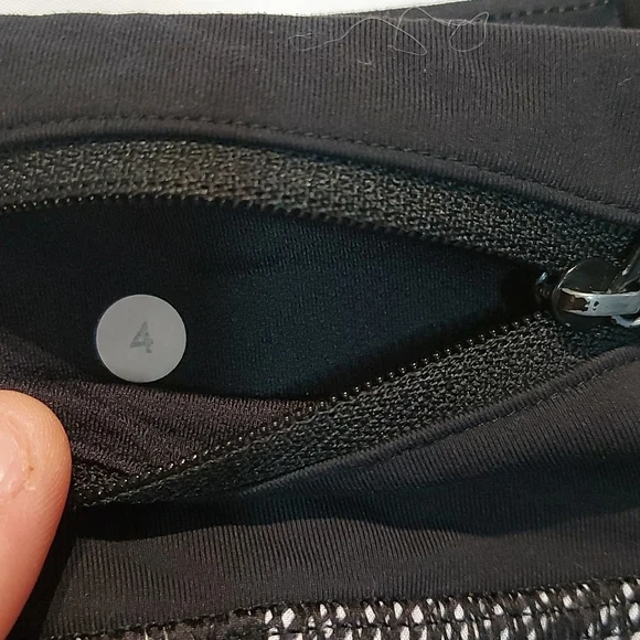 Lululemon Speed Short - Picture 6 of 6